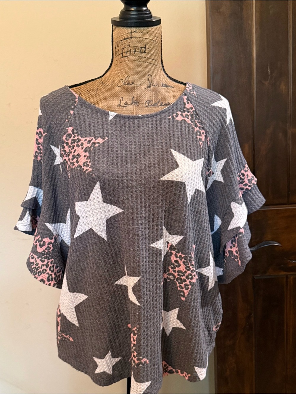 Women’s Gray Star Print Waffle Top with Pink Accent